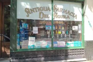 Antig&uuml;a Farmacia del &Aacute;guila