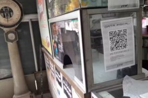 Farmacia Caceres Cargo