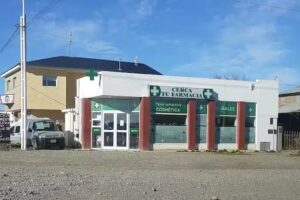Farmacia “Cerca” Perfumería y Cosmeticos