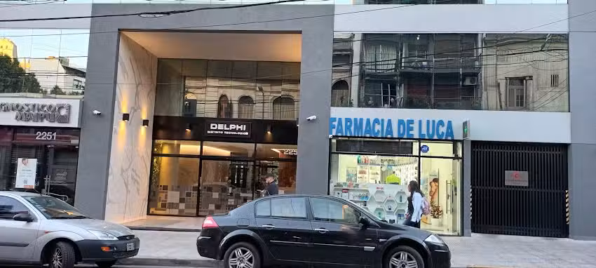 FARMACIA DE LUCA S.R.L