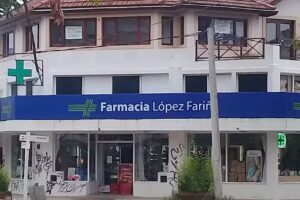 Farmacia L&oacute;pez Fari&ntilde;a
