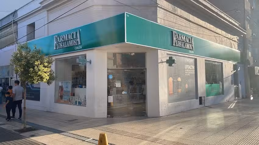 Farmacia Los Alamos &ndash; Col&oacute;n