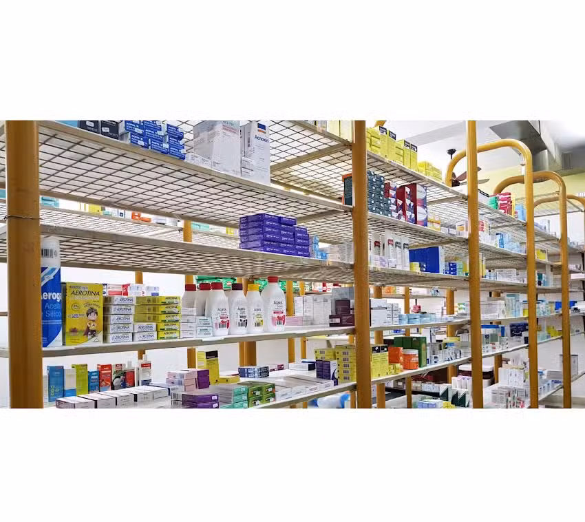 Farmacia & Perfumer&iacute;a Peumay&eacute;n