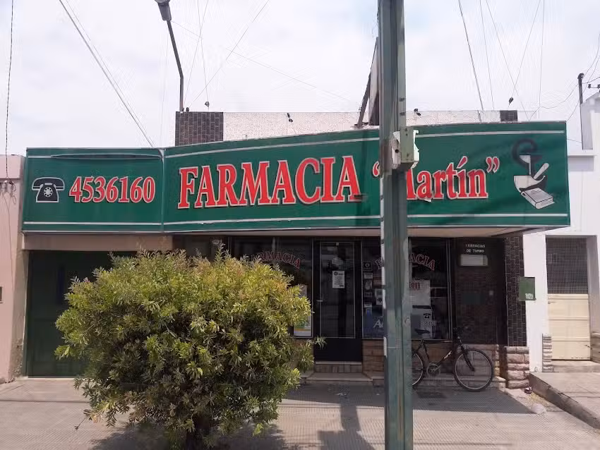 Farmacia teniente farias. Martin
