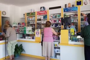 Farmacia Y Perfumeria Burnes
