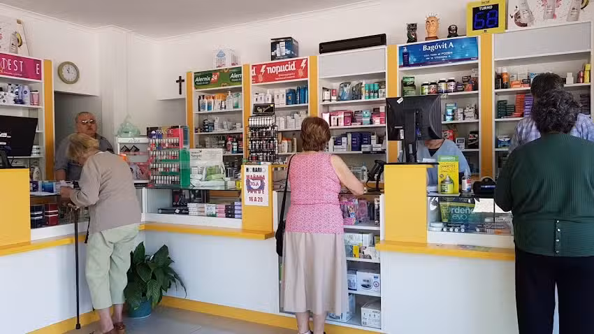 Farmacia Y Perfumeria Burnes
