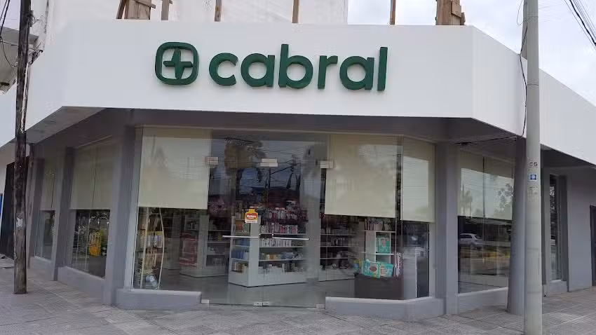 Farmacia y Perfumer&iacute;a Cabral