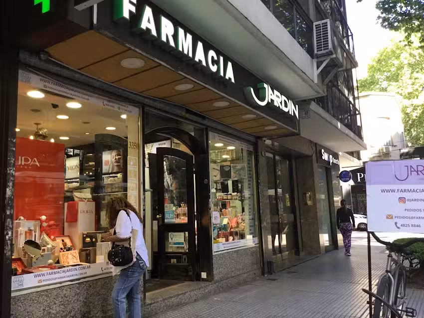 Farmacia y Perfumeria Jard&iacute;n