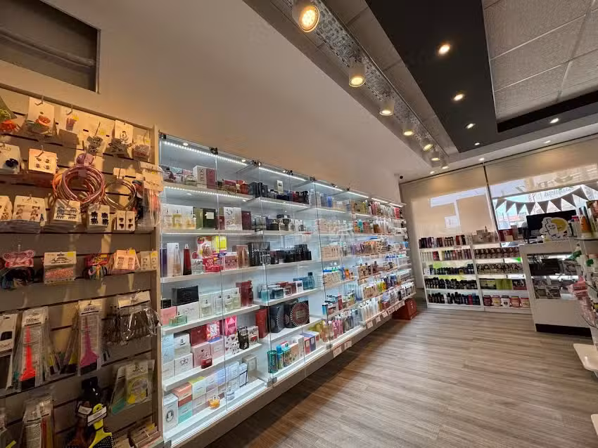 FARMACIA Y PERFUMERIA PAZ SCS