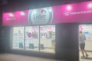 Farmacias L&iacute;der Av. Sabattini 4281