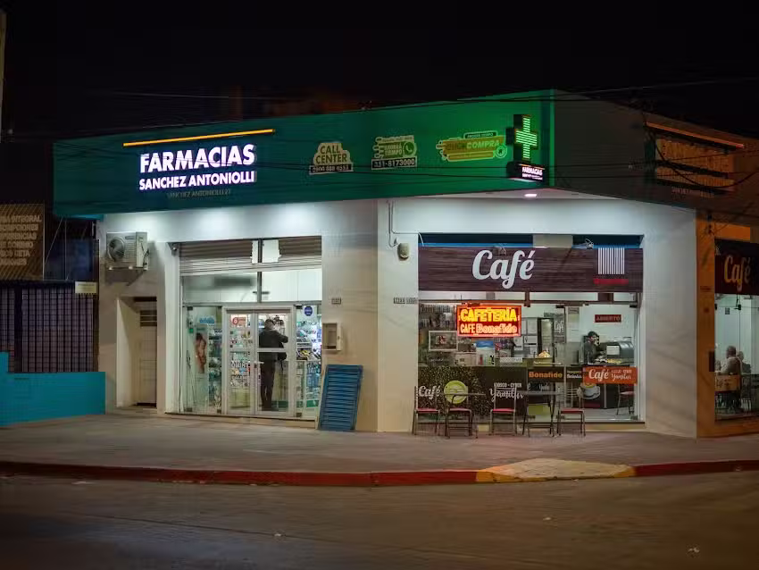 Farmacias Sanchez Antoniolli 27