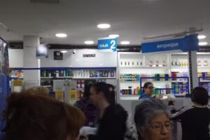 Farmacias Uomax Moderna